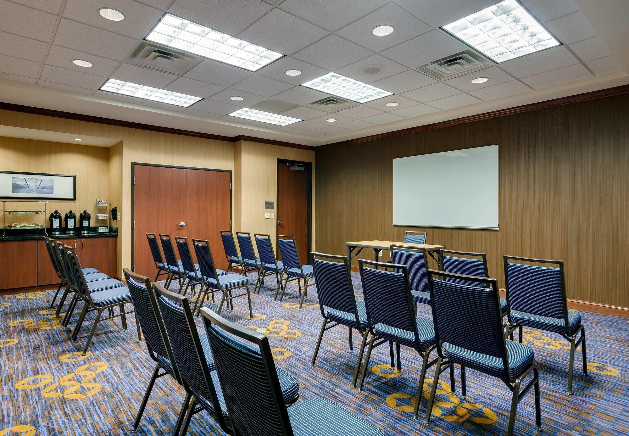Courtyard By Marriott Chicago Schaumburg/Woodfield Mall Exteriör bild
